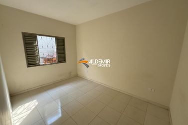 Casa &agrave; venda - 99m&sup2; - Zona 2 A