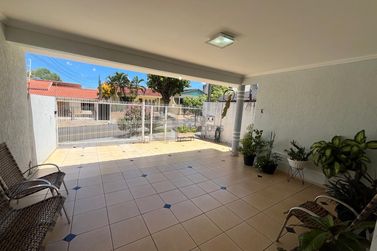 Casa &agrave; venda - 225m&sup2; - Jardim Para&iacute;so