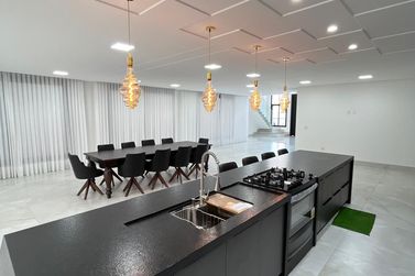 Sobrado &agrave; venda - 360m&sup2; - Condom&iacute;nio Royal Garden