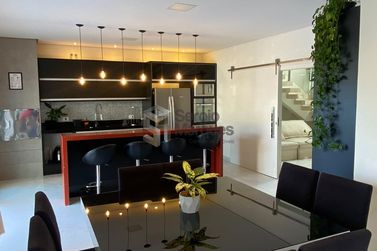 Casa &agrave; venda - 361m&sup2; - Jardim Europa