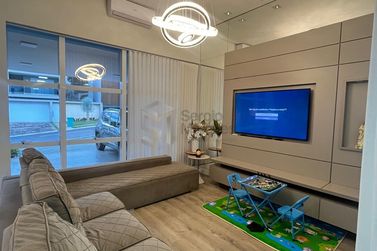 Casa &agrave; venda - 275m&sup2; - Condom&iacute;nio Royal Garden