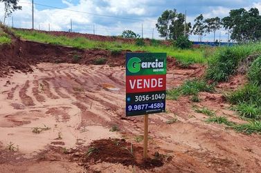 Terreno &agrave; venda - 360m&sup2; - Parque Firenze