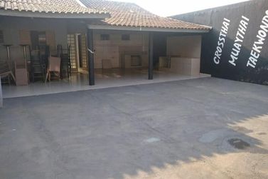 Sal&atilde;o Comercial &agrave; venda - 315m&sup2; - Zona I-A