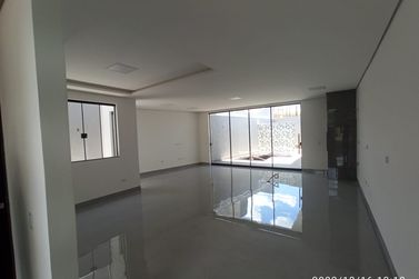 Sobrado &agrave; venda - 200m&sup2; - Jardim Tropical