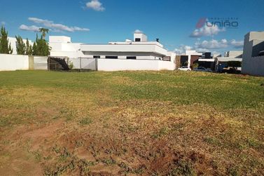 Terreno &agrave; venda - 255m&sup2; - Gleba Figueira