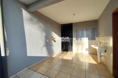 Casa para alugar - 100m&sup2; - Zona 6