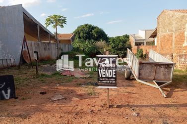 Terreno &agrave; venda - 360m&sup2; - Parque Danielle