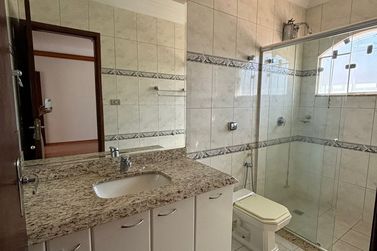 Casa &agrave; venda - 293m&sup2; - Zona Armazem
