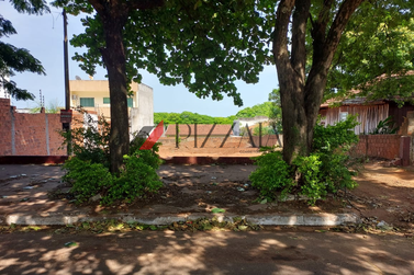 Terreno &agrave; venda - 525m&sup2; - Zona VI