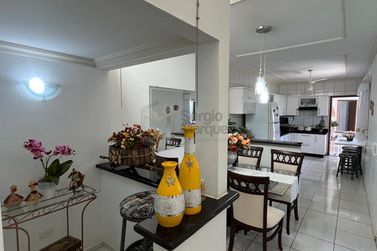 Casa &agrave; venda - 225m&sup2; - Jardim Para&iacute;so