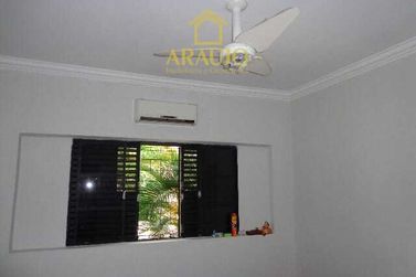 Casa para alugar - 380m&sup2; - Zona I