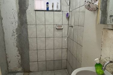 Casa &agrave; venda - 75m&sup2; - Conjunto Residencial Guarani III