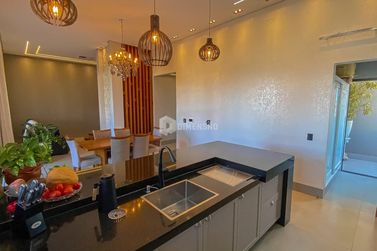 Sala Comercial &agrave; venda - 342m&sup2; - Centro