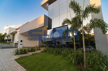 Casa &agrave; venda - 375m&sup2; - Zona VII