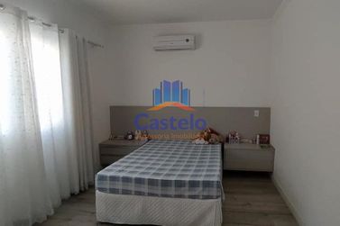 Casa &agrave; venda - 100m&sup2; - Parque Alto da Paran&aacute;