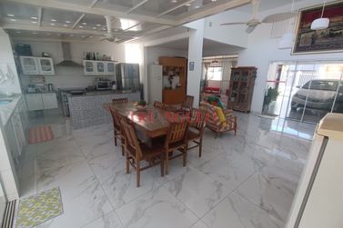 Casa &agrave; venda - 200m&sup2; - JARDIM DOS PRINCIPES