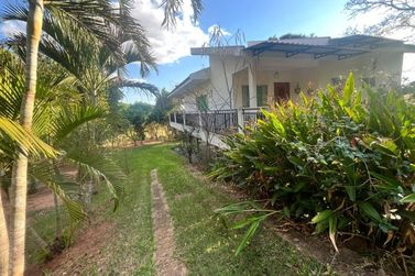 Ch&aacute;cara &agrave; venda - 