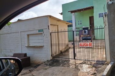 Casa para alugar - 60m&sup2; - CONJUNTO RESIDENCIAL C&Oacute;RREGO LONGE