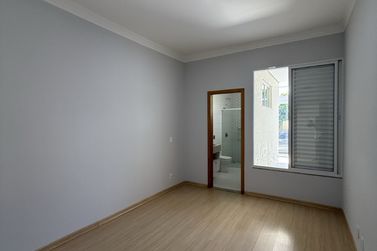 Casa &agrave; venda - 112m&sup2; - Jardim Santa Clara