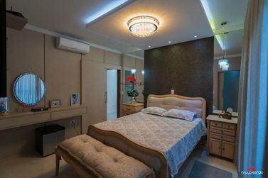 Sobrado &agrave; venda - 600m&sup2; - Zona II