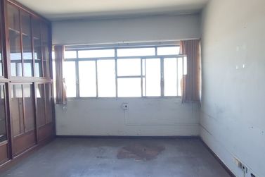 Sal&atilde;o Comercial para alugar - 150m&sup2; - Centro