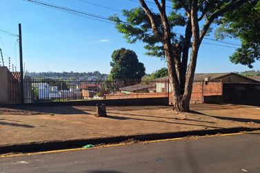Terreno &agrave; venda - 533m&sup2; - Zona V