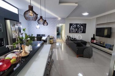 Casa &agrave; venda - 130m&sup2; - Jardim Caravelle