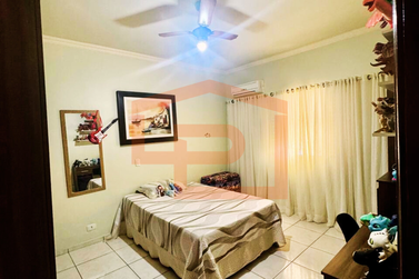 Casa &agrave; venda - 309m&sup2; - Zona III