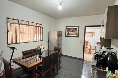 Casa &agrave; venda - 336m&sup2; - Zona VII