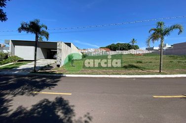 Terreno &agrave; venda - 757m&sup2; - Jardim Alphavile