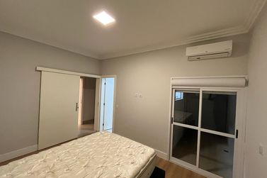 Casa &agrave; venda - 218m&sup2; - Portal das &Aacute;guas