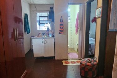 Casa &agrave; venda - 75m&sup2; - CONJUNTO RESIDENCIAL CORREGO LONGE