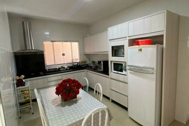 Casa &agrave; venda - 158m&sup2; - ZONA VI