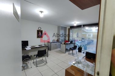 Sal&atilde;o Comercial &agrave; venda - 726m&sup2; - Zona Armazem
