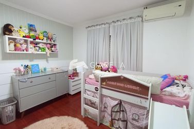 Casa &agrave; venda - 270m&sup2; - JARDIM GISELA