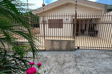 Casa &agrave; venda - 216m&sup2; - Jardim Birigui
