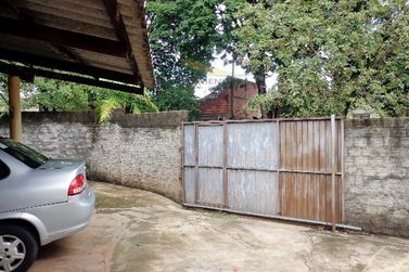 Casa &agrave; venda - 90m&sup2; - CONJUNTO RESIDENCIAL C&Oacute;RREGO LONGE