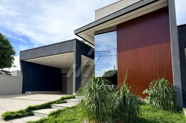 Casa &agrave; venda - 200m&sup2; - Parque Residencial Interlagos II