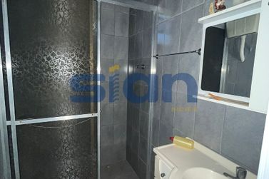 Casa &agrave; venda - 296m&sup2; - 