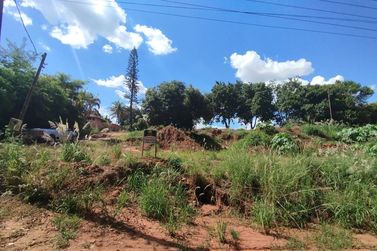 Ch&aacute;cara &agrave; venda - 5341m&sup2; - Estrada Morada do Sol