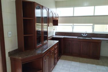Apartamento &agrave; venda - 234m&sup2; - ZONA I