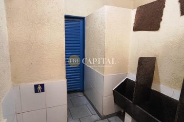 Sala Comercial &agrave; venda - 200m&sup2; - Centro
