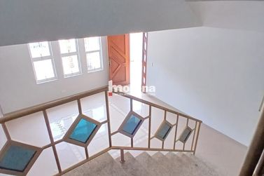 Sobrado para alugar - 150m&sup2; - Zona II