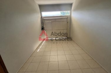 Sobrado para alugar - 110m&sup2; - Zona VI