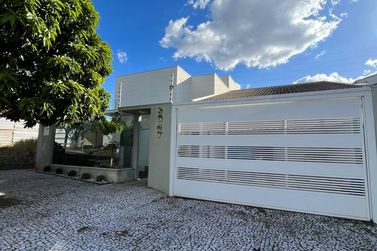 Casa &agrave; venda - 419m&sup2; - Jd Veleiros