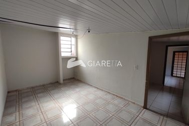 Casa &agrave; venda - 200m&sup2; - JARDIM SANTA MARIA