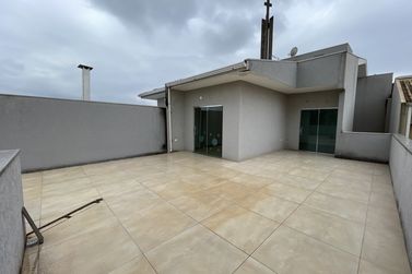 Casa para alugar - 252m&sup2; - ZONA VII