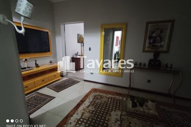 Casa &agrave; venda - 300m&sup2; - Zona II