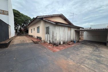 Casa &agrave; venda - 490m&sup2; - Zona II