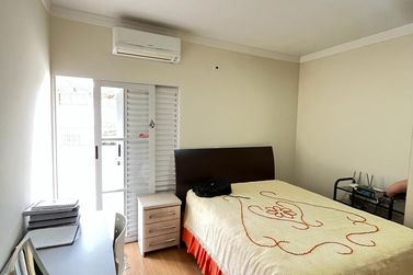 Sobrado &agrave; venda - 321m&sup2; - Zona VI
